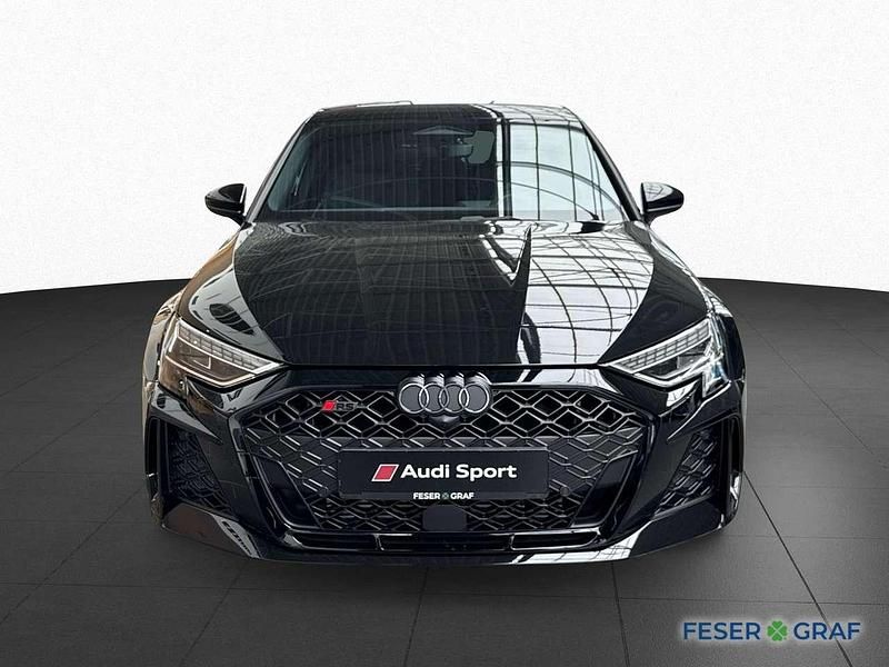 Neu Audi RS3 Ambiente 400 PS (294 kW) 2026 Mythosschwarz metallic Limousine