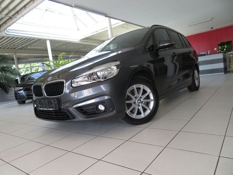 Grau Gebraucht 2017 BMW 218 Gran Tourer Advantage Van / Kleinbus | 14.490 € (Fairer Preis) - Bild 1/4