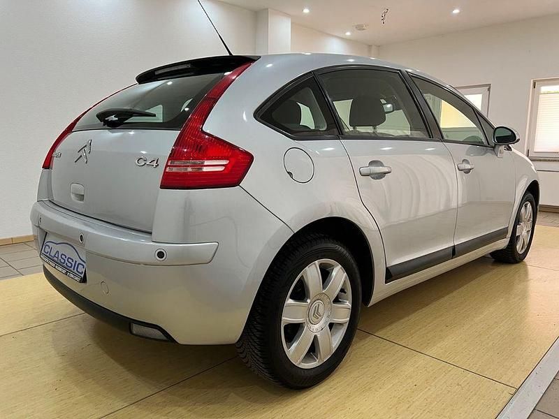 Gebraucht Citroën C4 Comfort 109 PS (80 kW) 2007 Silber Limousine
