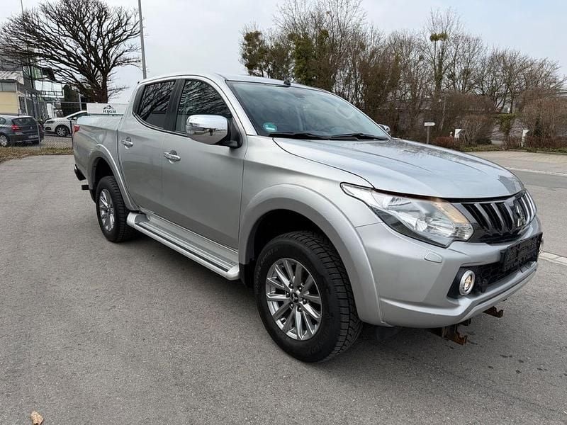 Gebraucht Mitsubishi L200 Plus 181 PS (133 kW) 2019 Silber Pickup