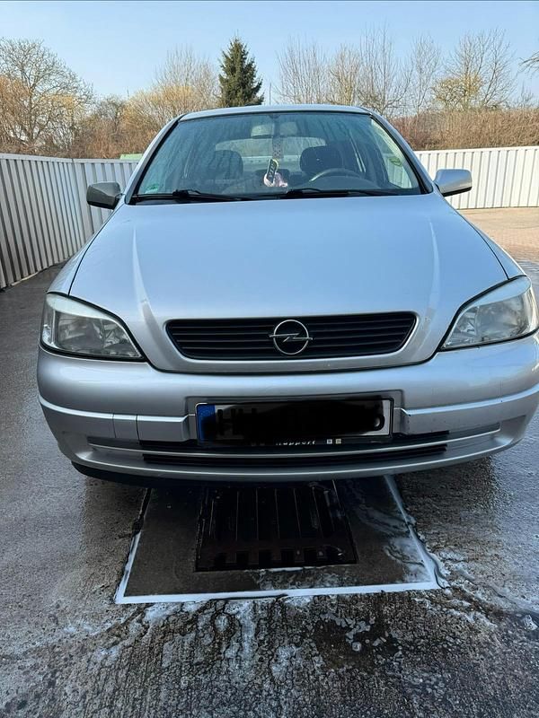 Usata Opel Astra 101 CV (74 kW) 2000 Argento Berlina