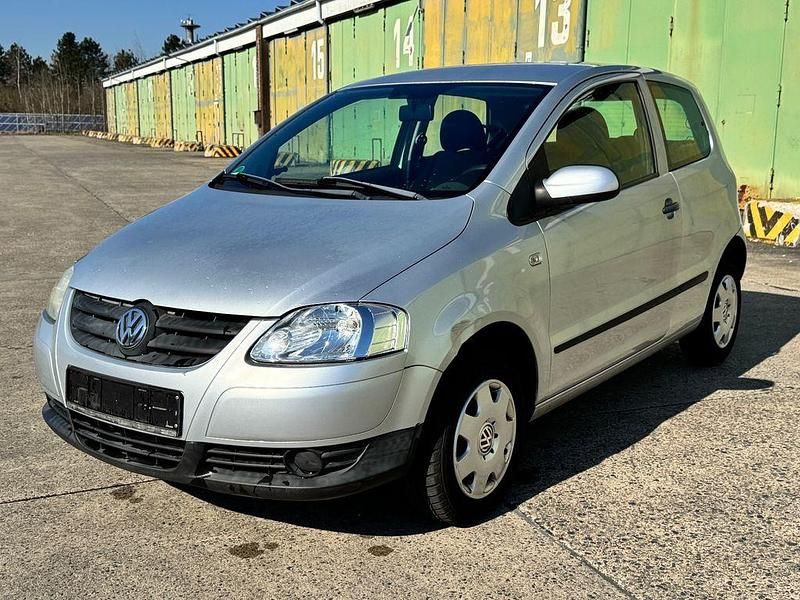 Silber Gebraucht 2007 VW Fox Kleinwagen | 1.390 € (Fairer Preis) - Bild 1/4