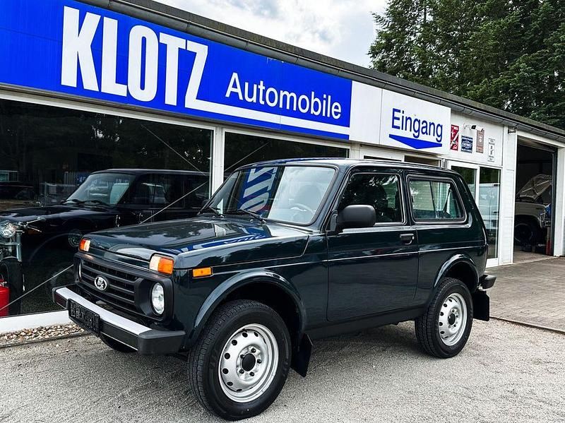 Gebraucht Lada Urban 83 PS (61 kW) 2017 Grün SUV