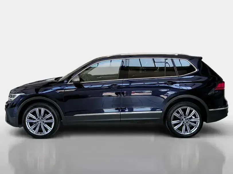 Gebraucht VW Tiguan Allspace Life 150 PS (110 kW) 2023 Blau SUV