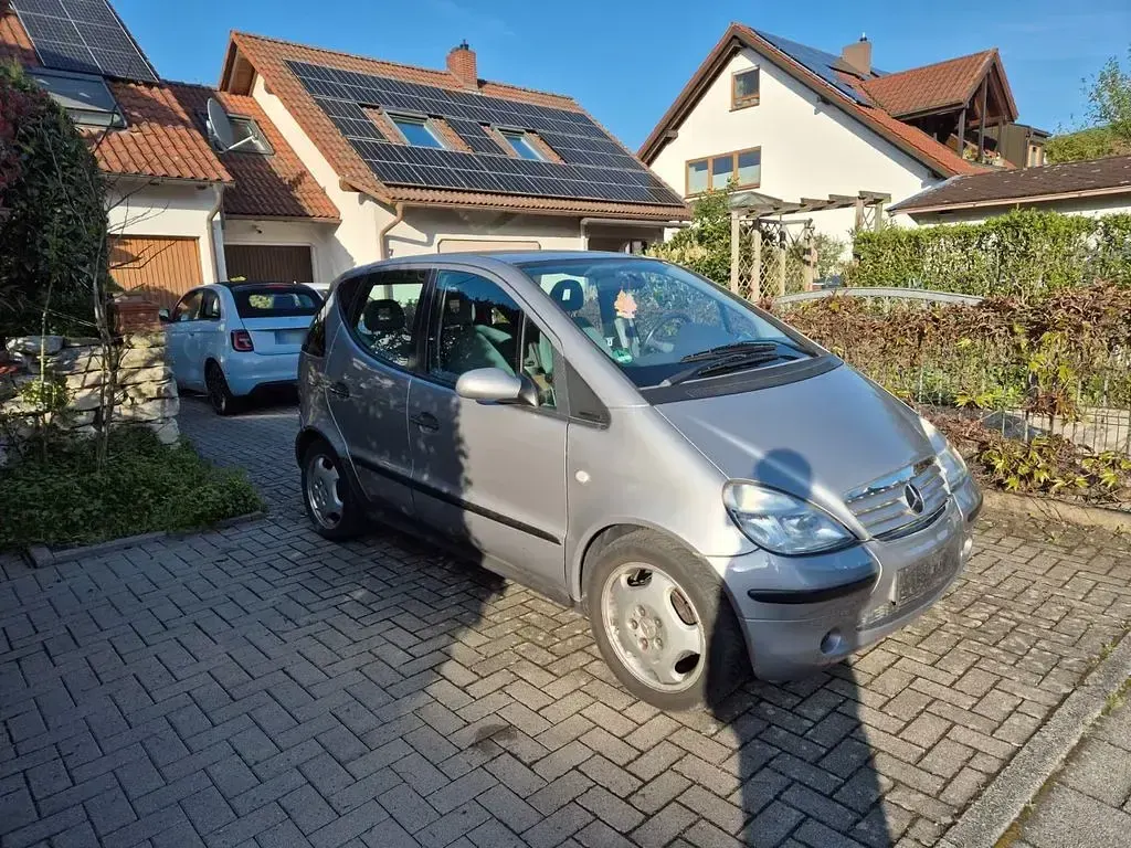 Gebraucht Mercedes A190 Elegance 125 PS (91 kW) 2000 Silber Kleinwagen