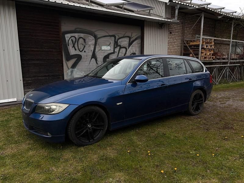 Second-hand BMW 325 197 CP (144 kW) 2008 Albastru Break