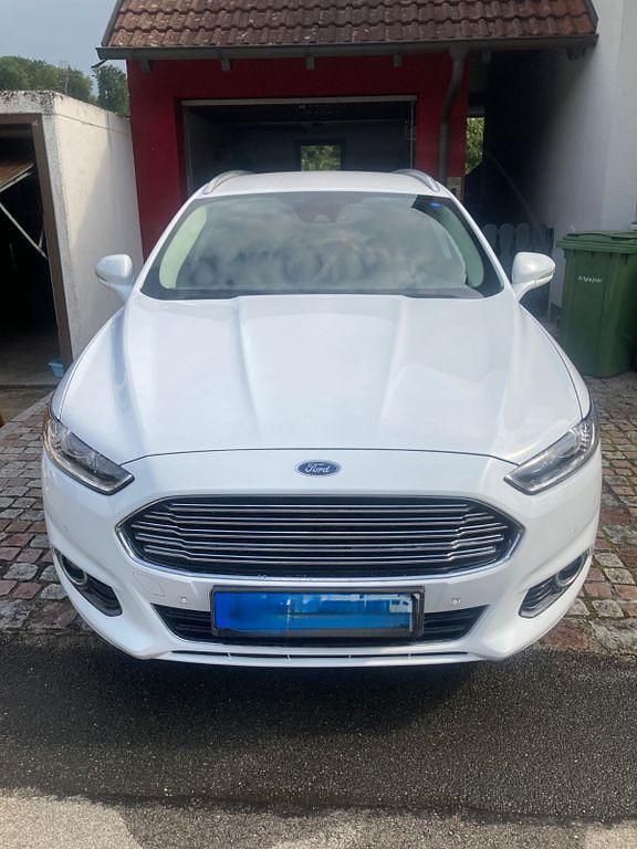 Gebraucht Ford Mondeo Titanium 203 PS (149 kW) 2018 Weiß Limousine