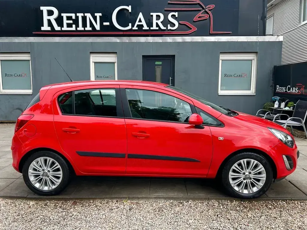 Gebraucht Opel Corsa 101 PS (74 kW) 2014 Rot Kleinwagen
