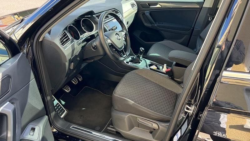 Gebraucht VW Tiguan Pro 150 PS (110 kW) 2018 Schwarz SUV