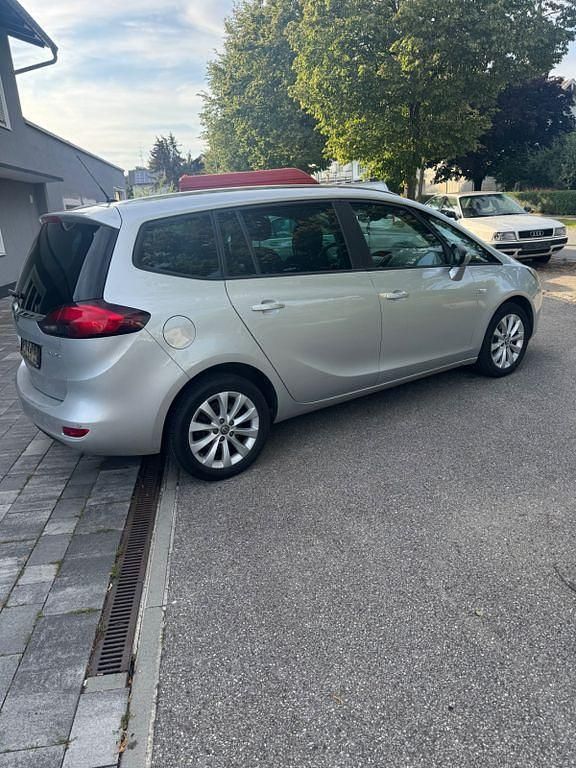 Gebraucht Opel Zafira Active 140 PS (102 kW) 2014 Grau Van / Kleinbus