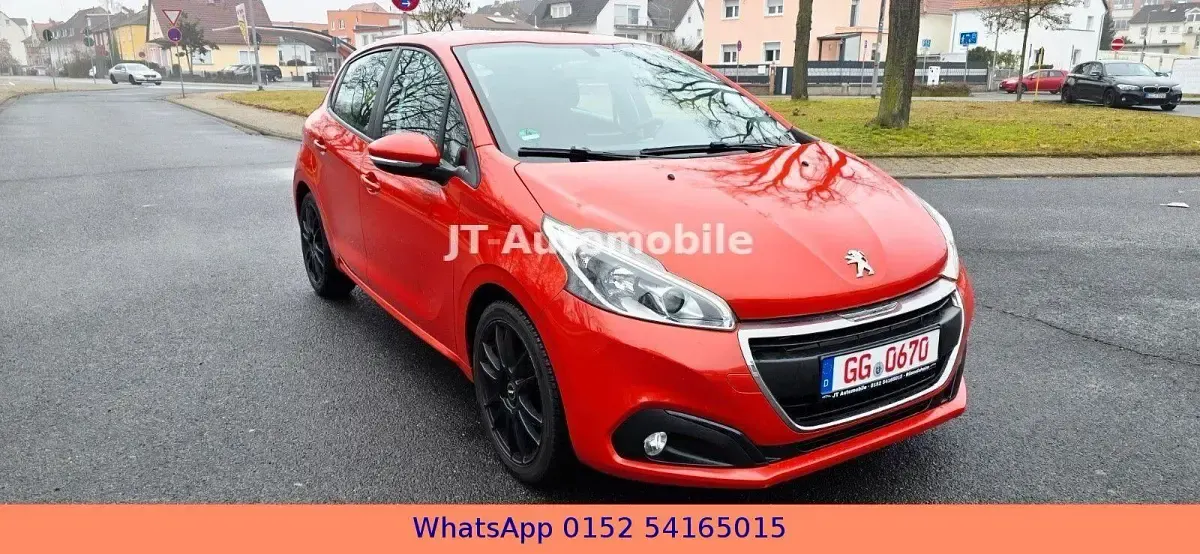 Gebraucht Peugeot 208 Active 82 PS (60 kW) 2015 Orange Kleinwagen