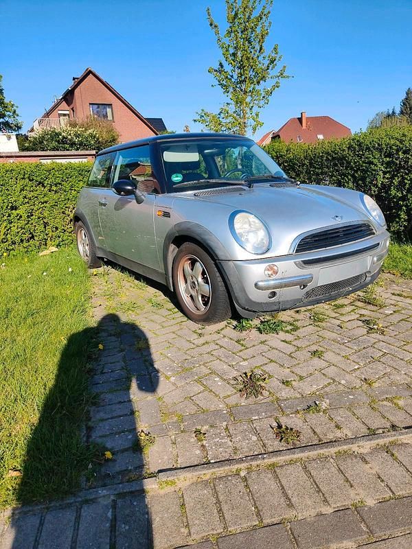 Second-hand Mini ONE 92 CP (67 kW) 2001 Argintiu Hatchback