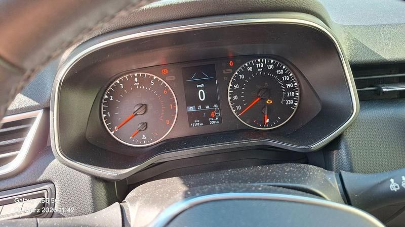 Gebraucht Renault Clio V SE 90 PS (66 kW) 2021 Blau Limousine