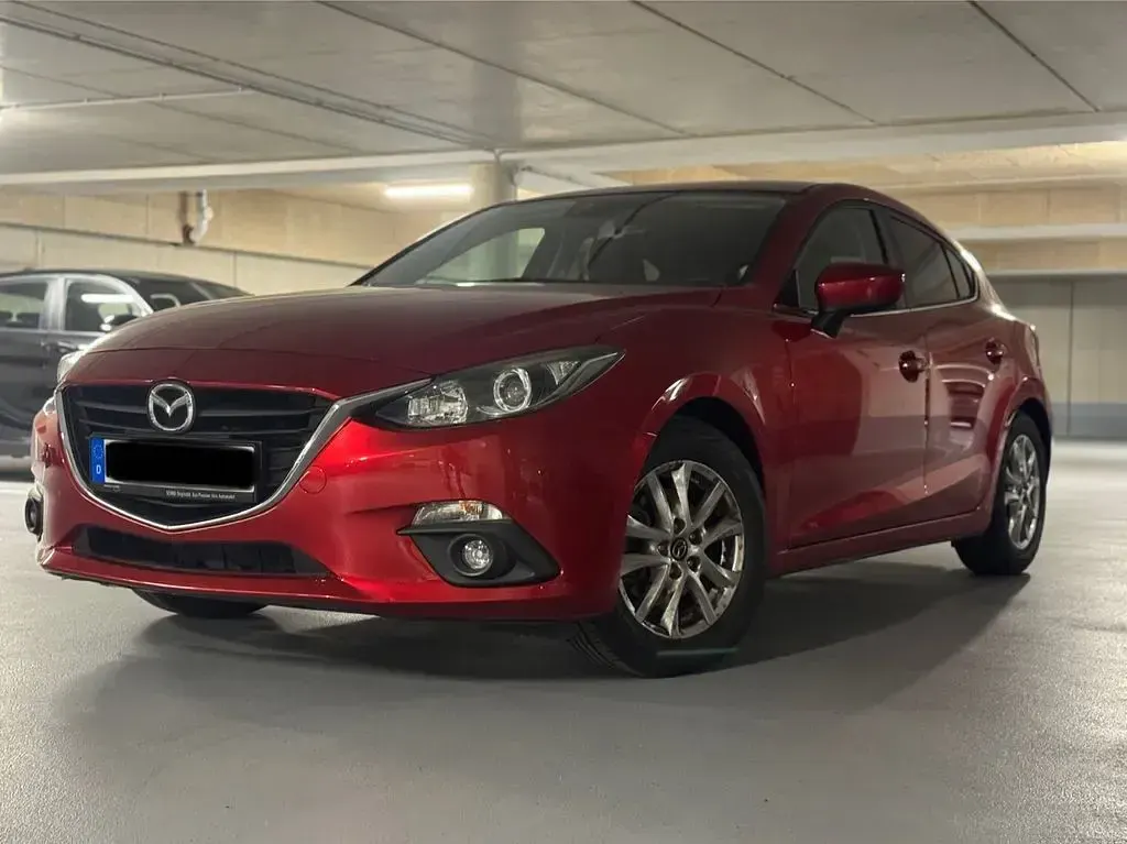 Gebraucht Mazda 3 Center-Line 120 PS (88 kW) 2015 Rot Limousine