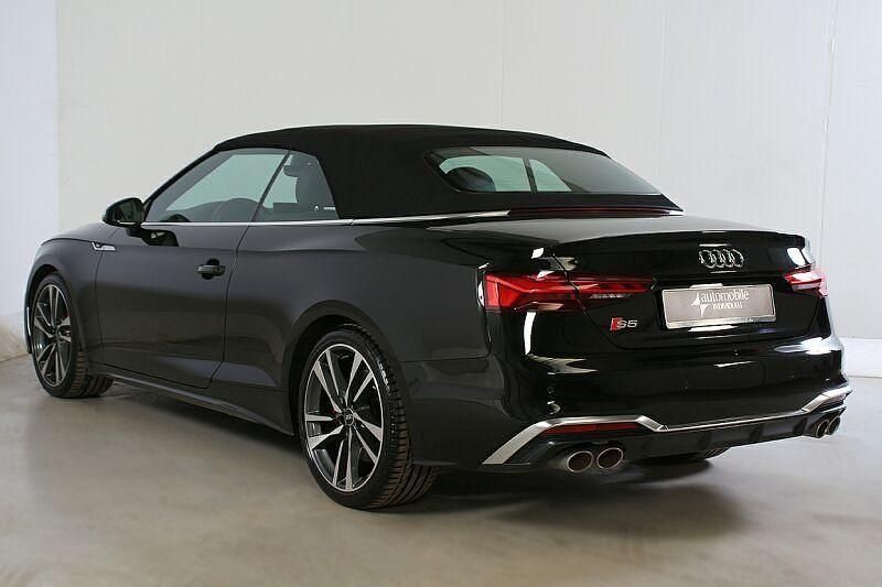 Gebraucht Audi S5 Cabriolet Ambiente 354 PS (260 kW) 2024 Mythos black (metallic) Cabrio