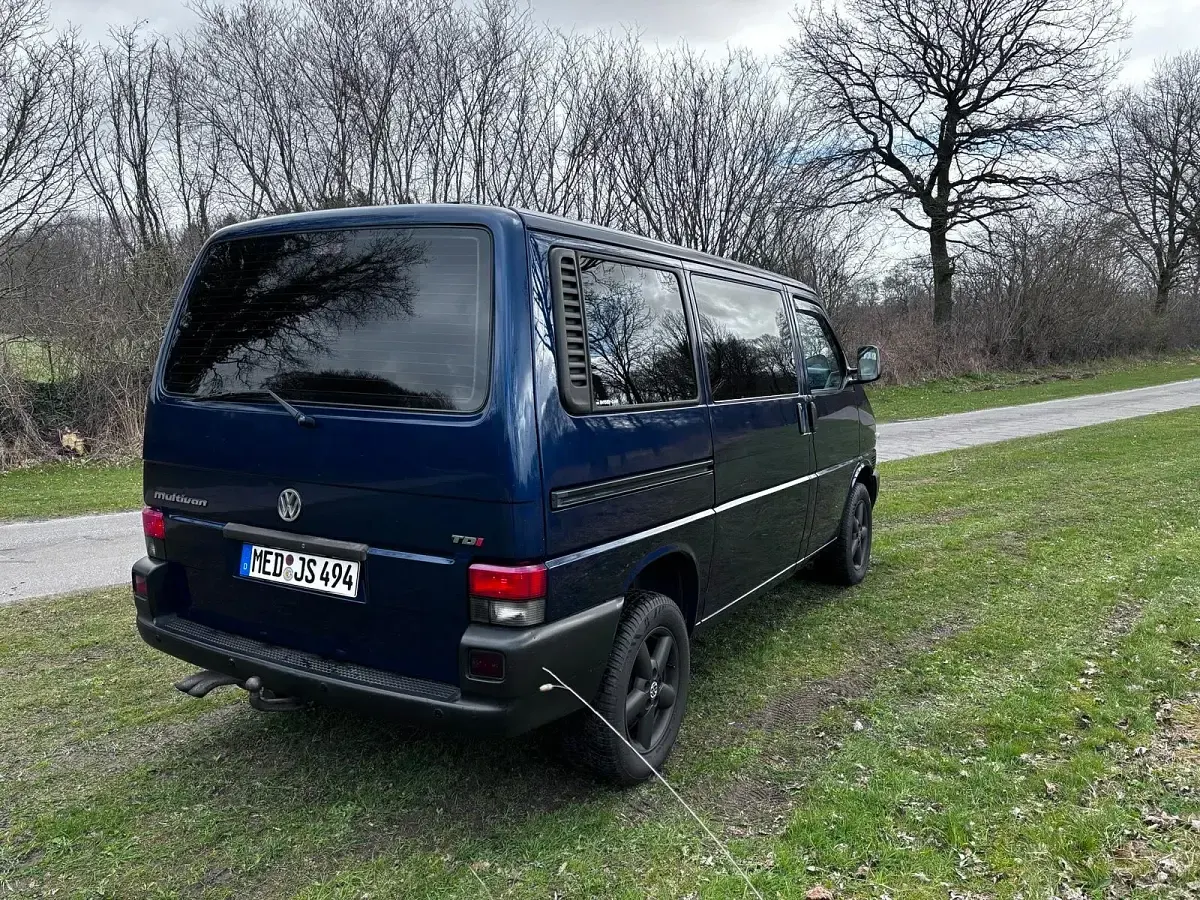Gebraucht VW T4 151 PS (111 kW) 2002 Blau Van