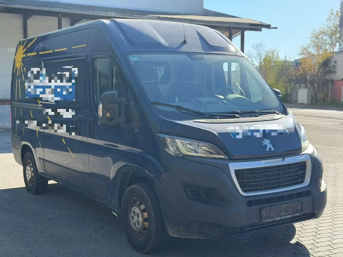 Gebraucht Peugeot Boxer Avantage 131 PS (96 kW) 2018 Blau Van
