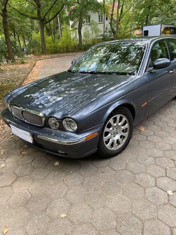 Grau Gebraucht 2005 Jaguar XJ6 Limousine | 14.500 € (Teuer) - Bild 1/4