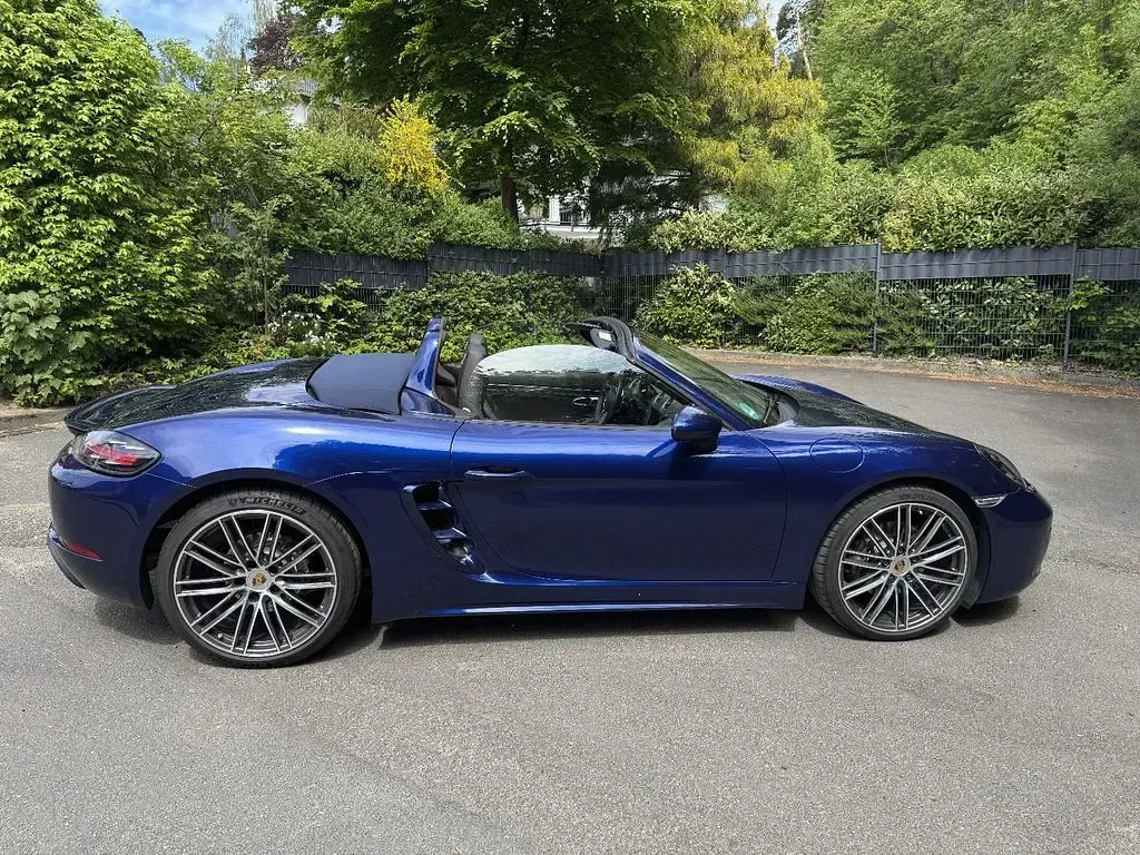 Gebraucht Porsche Boxster 299 PS (219 kW) 2023 Blau Cabrio