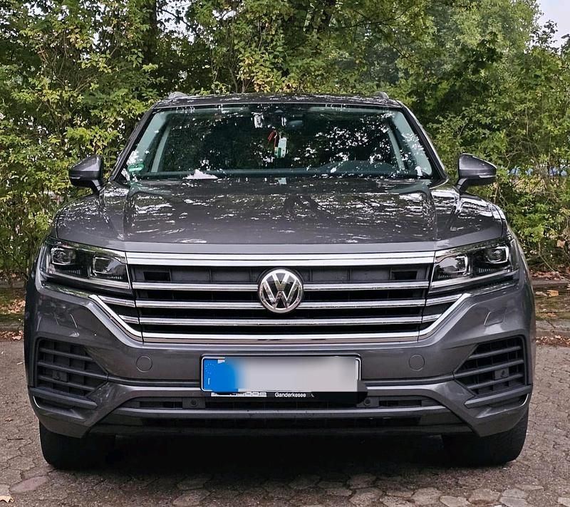 Gebraucht VW Touareg 231 PS (169 kW) 2019 Grau SUV