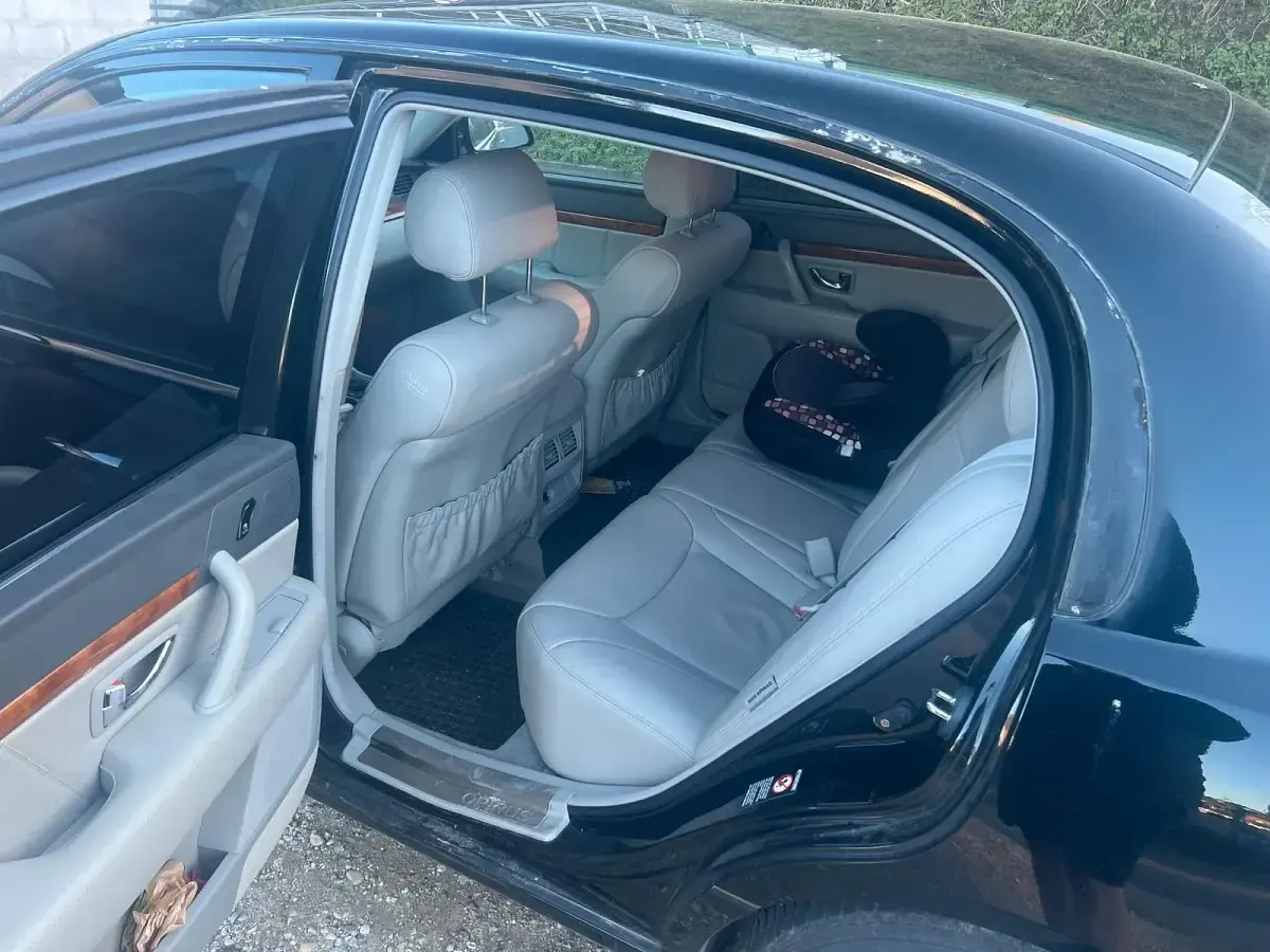 Gebraucht Kia Opirus 203 PS (149 kW) 2005 Schwarz Limousine