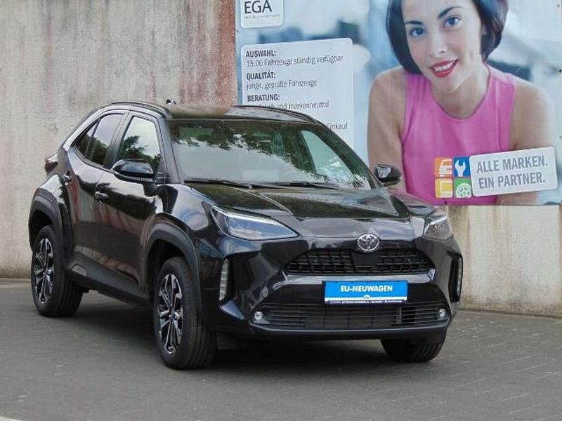 Schwarz Neu 2025 Toyota Yaris Cross SUV | 28.990 € (Guter Preis) - Bild 1/4