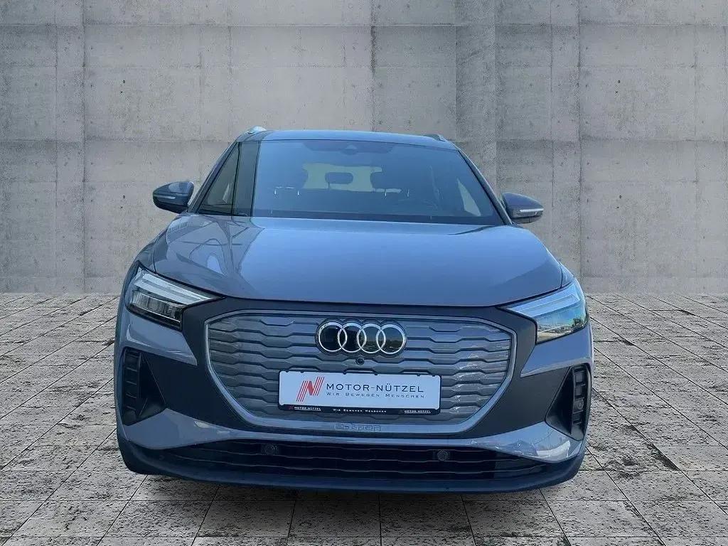 Gebraucht Audi Q4 e-tron Sport 150 kW (204 PS) 2023 Kieselgrau SUV