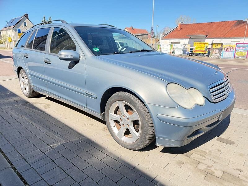 Gebraucht Mercedes C180 Classic 143 PS (105 kW) 2004 Blau Kombi