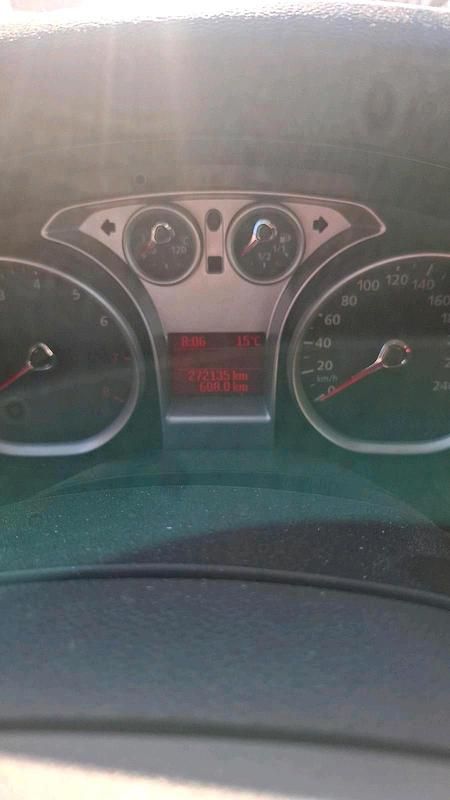 Brugt Ford Focus Ghia 100 HK (73 kW) 2009 Blå Stationcar