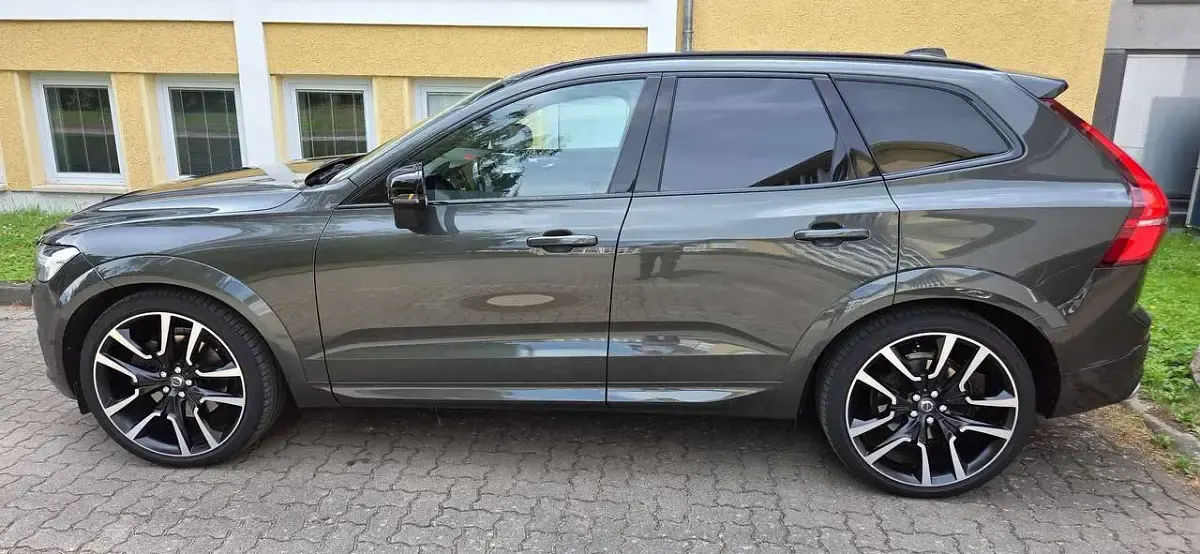 Gebraucht Volvo XC60 R-Design 235 PS (172 kW) 2021 Grau SUV