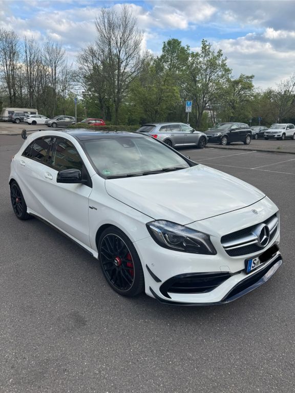 Weiß Gebraucht 2018 Mercedes A45 AMG AMG Limousine | 36.000 € (Etwas zu teuer) - Bild 1/4