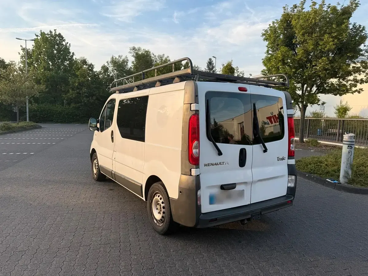 Gebraucht Renault Trafic 90 PS (66 kW) 2012 Weiß Van / Kleinbus