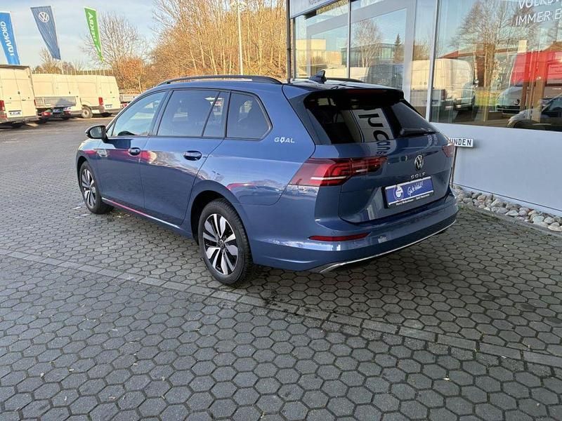 Gebraucht VW Golf VIII Goal 116 PS (85 kW) 2024 Anemonenblau (metallic) Kombi