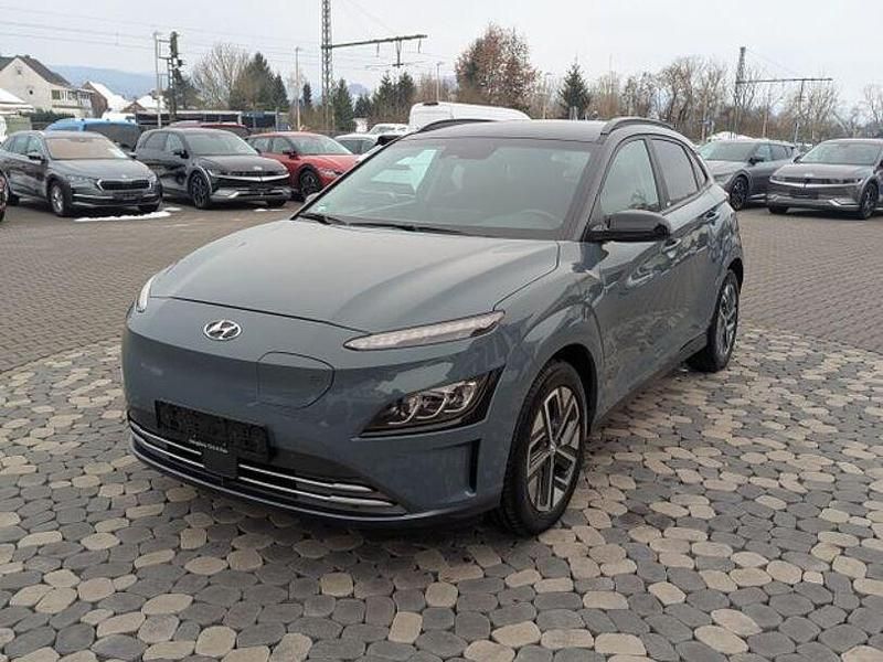 Gebraucht Hyundai Kona Trend 100 kW (136 PS) 2021 Grün SUV