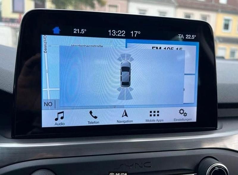 Gebraucht Ford Focus Titanium 125 PS (91 kW) 2019 Grau Limousine