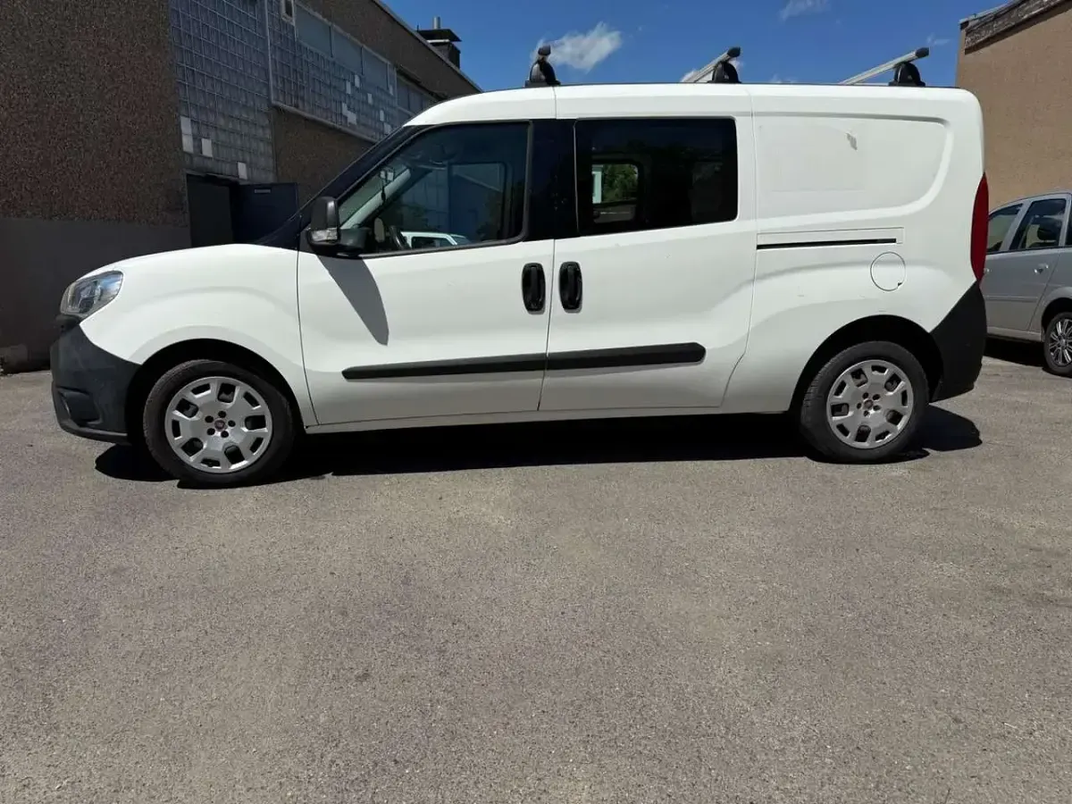 Gebraucht Fiat Doblò 105 PS (77 kW) 2017 Weiß Van / Kleinbus