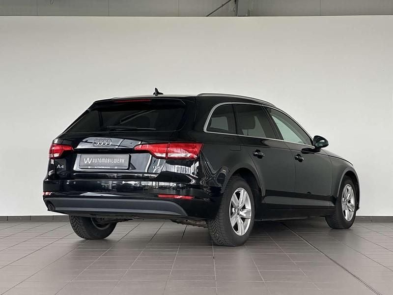 Second-hand Audi A4 Comfort 136 CP (100 kW) 2016 Negru Break