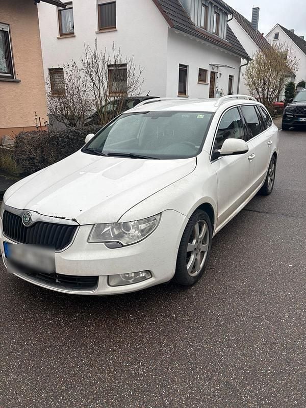 Gebraucht Skoda Superb 170 PS (125 kW) 2010 Weiß Kombi