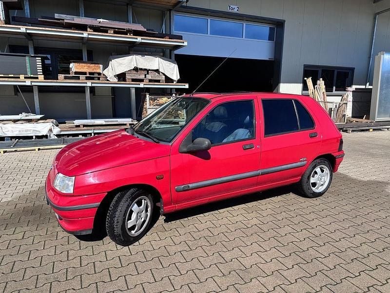 Second-hand Renault Clio 54 CP (39 kW) 1996 Roșu Hatchback