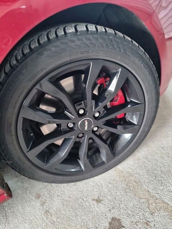 Gebraucht Ford Focus ST 280 PS (205 kW) 2024 Rot Limousine