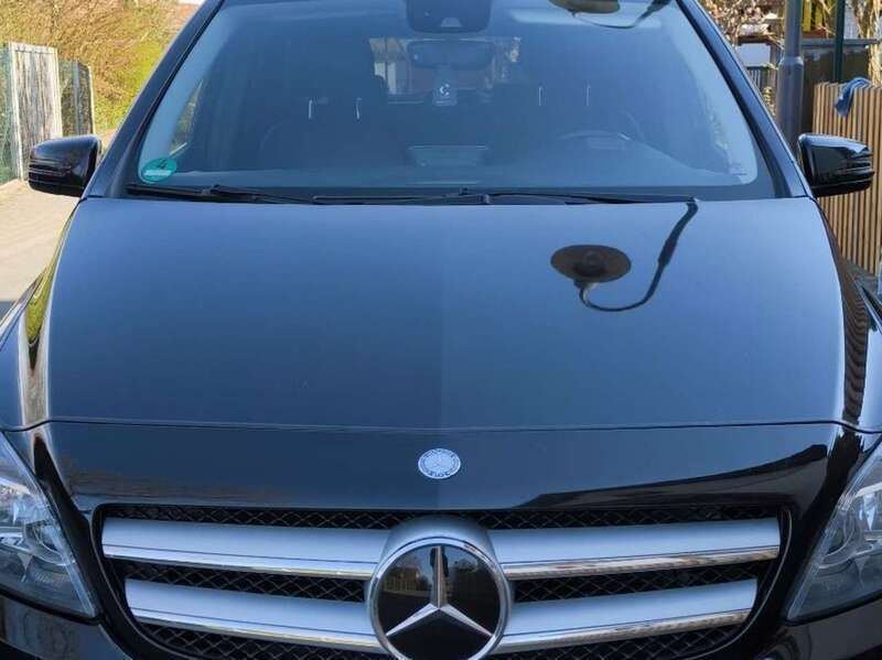 Schwarz Gebraucht 2012 Mercedes B180 Van / Kleinbus | 5.500 € (Fairer Preis) - Bild 1/4