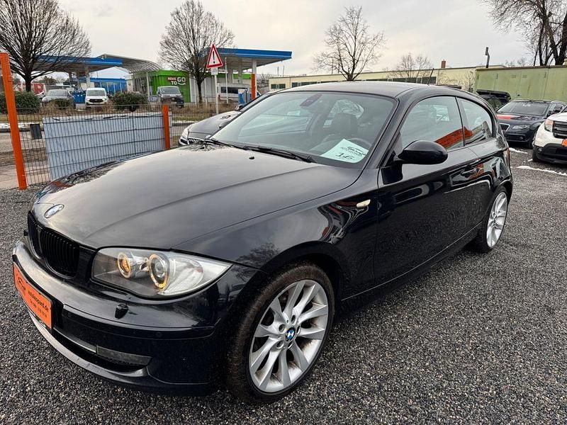 Gebraucht BMW 123 Sport Line 204 PS (150 kW) 2009 Schwarz Kleinwagen