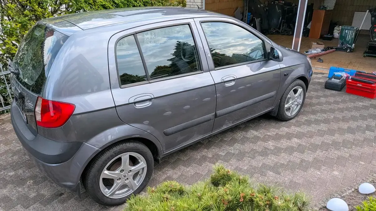 Gebraucht Hyundai Getz 67 PS (49 kW) 2009 Grau Kleinwagen