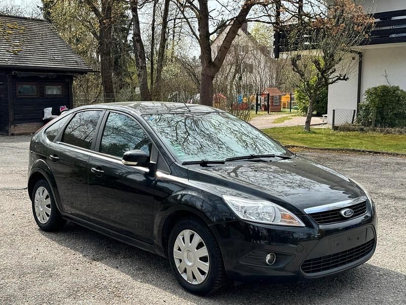 Gebraucht Ford Focus 109 PS (80 kW) 2011 Schwarz Kleinwagen