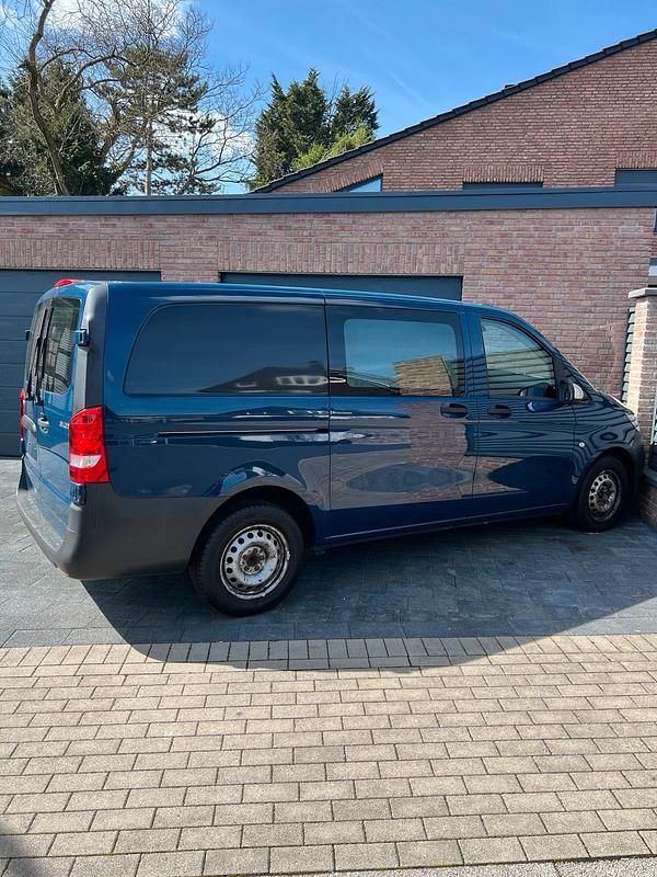 Gebraucht Mercedes Vito 114 PS (83 kW) 2016 Blau Van
