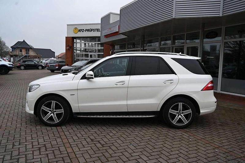 Gebraucht Mercedes ML350 258 PS (189 kW) 2011 Weiß SUV