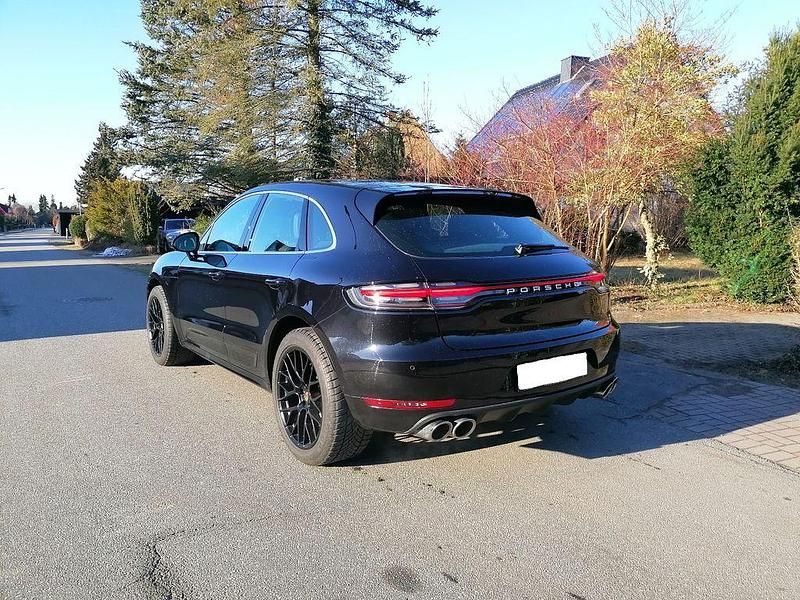 Gebraucht Porsche Macan Turbo Chrono 441 PS (324 kW) 2020 Schwarz SUV