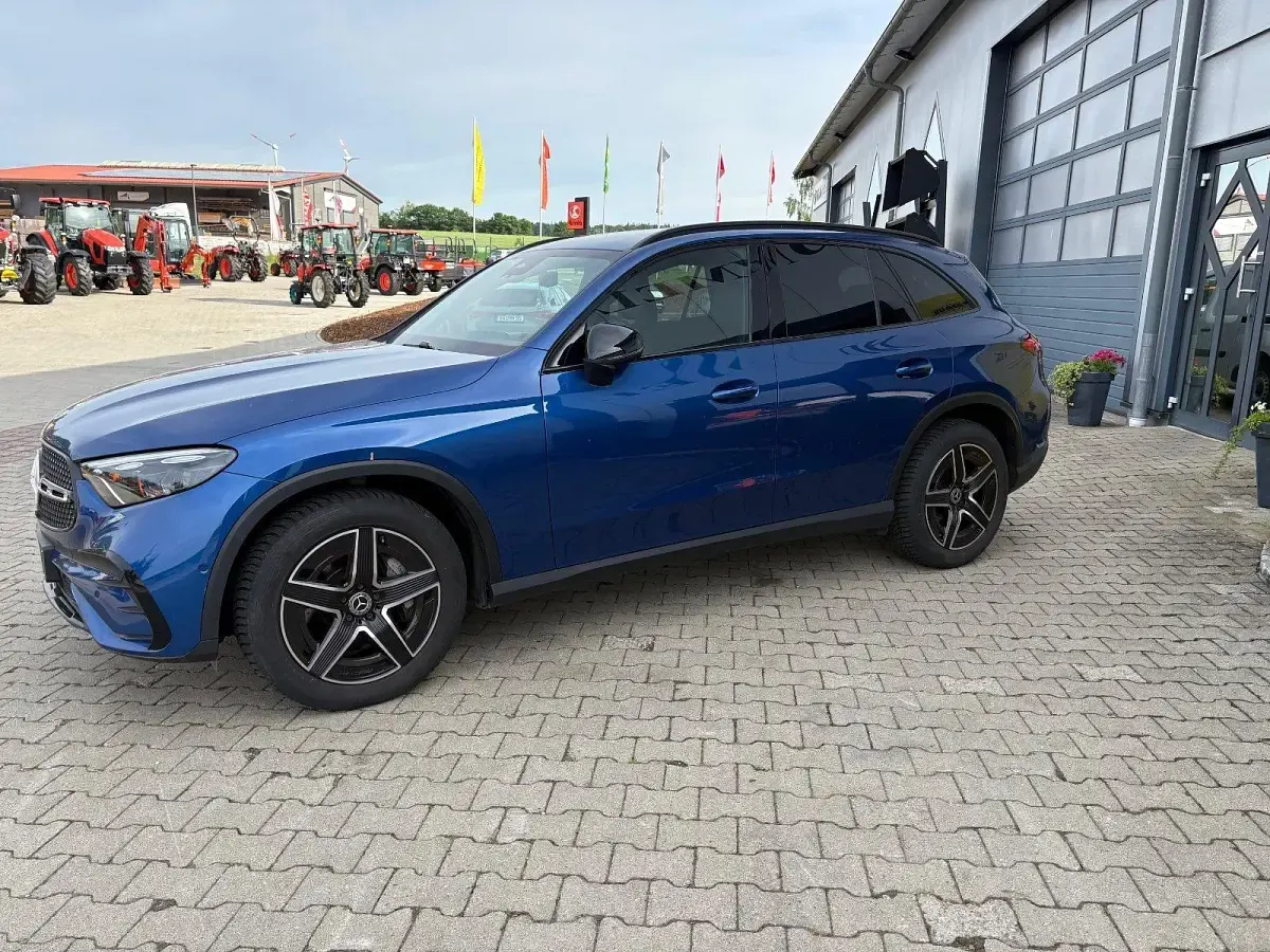 Gebraucht Mercedes GLC220 AMG line 2024 Blau SUV