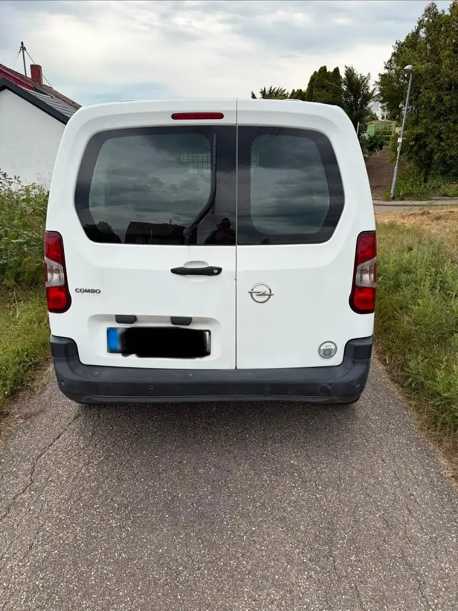 Gebraucht Opel Combo 101 PS (74 kW) 2019 Weiß Van / Kleinbus