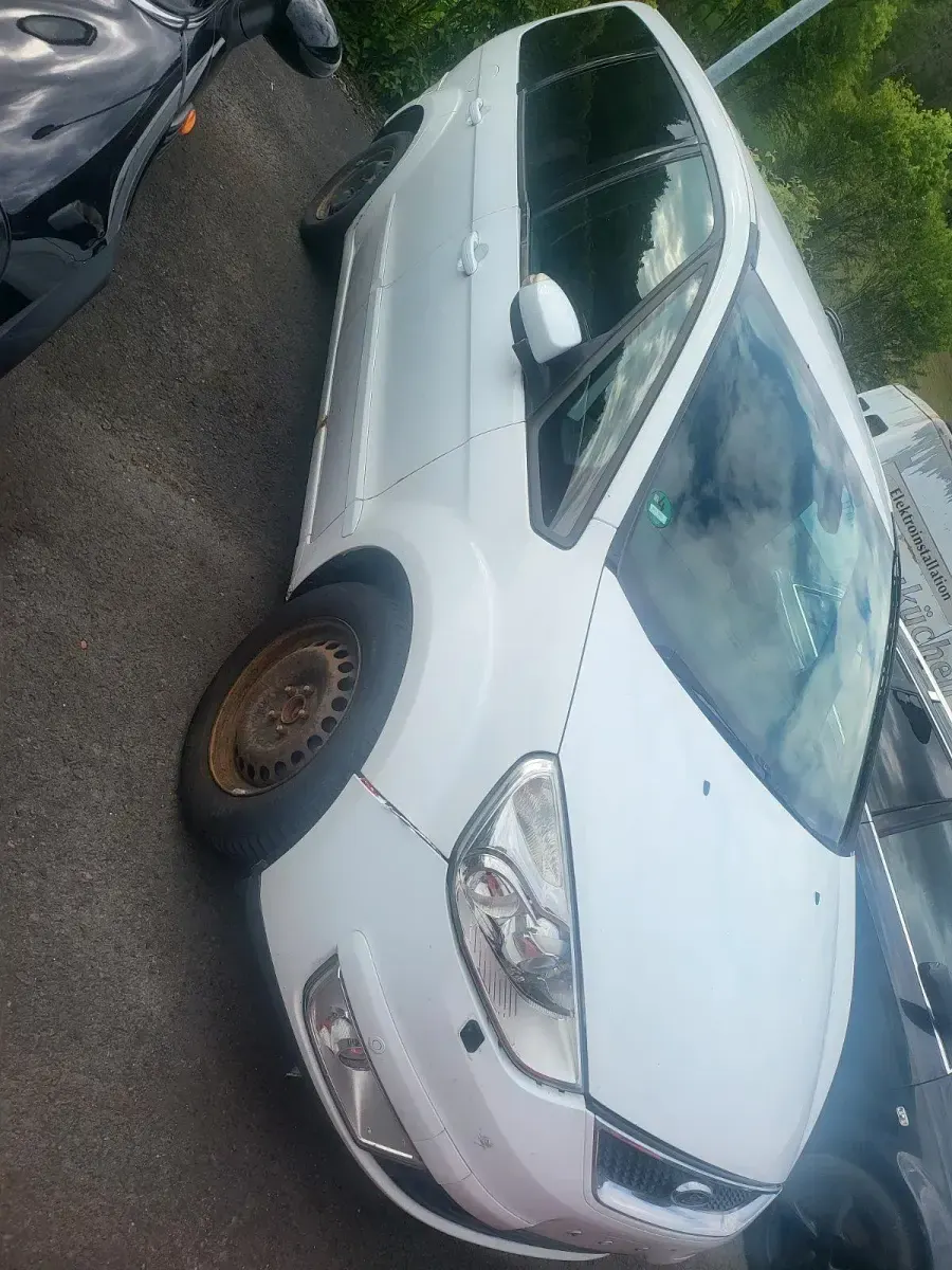 Używany Ford Galaxy 140 KM (102 kW) 2008 Biały Minivan
